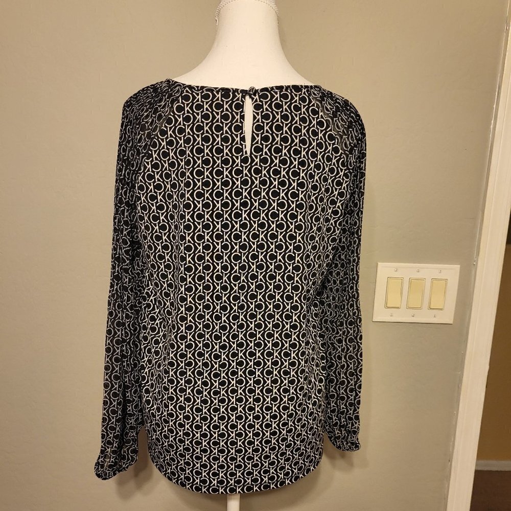 Calvin Klein Tops | Printed Pleated Blouse Black/White CK Logo Size: Medium NWT - Picture 6 of 9
